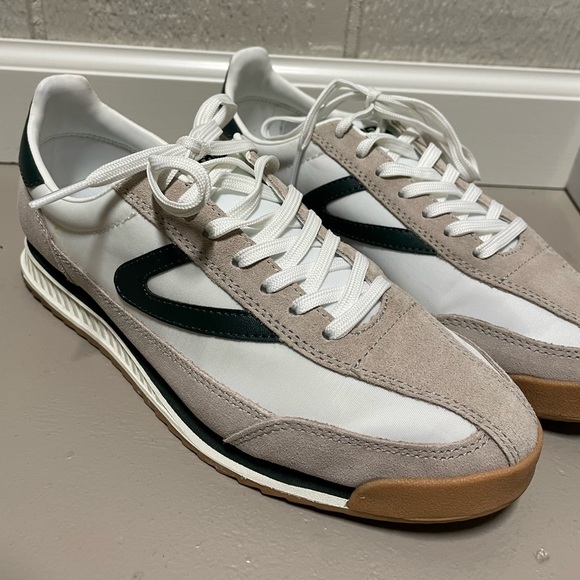 Tretorn Sneakers. Size 7 - Picture 6 of 6